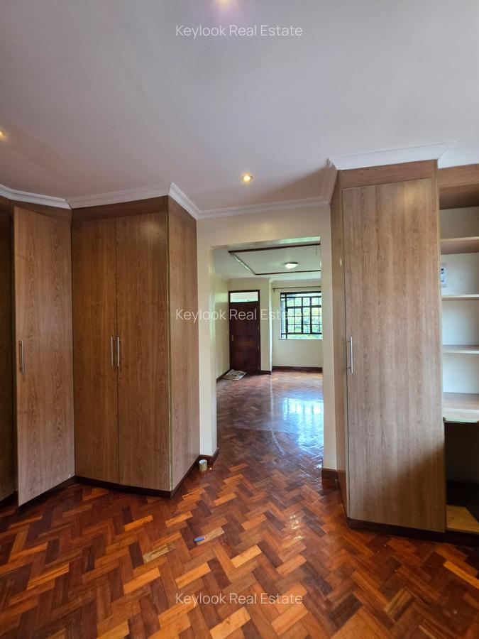 4 Bed Townhouse with En Suite at Lavington Green - 18