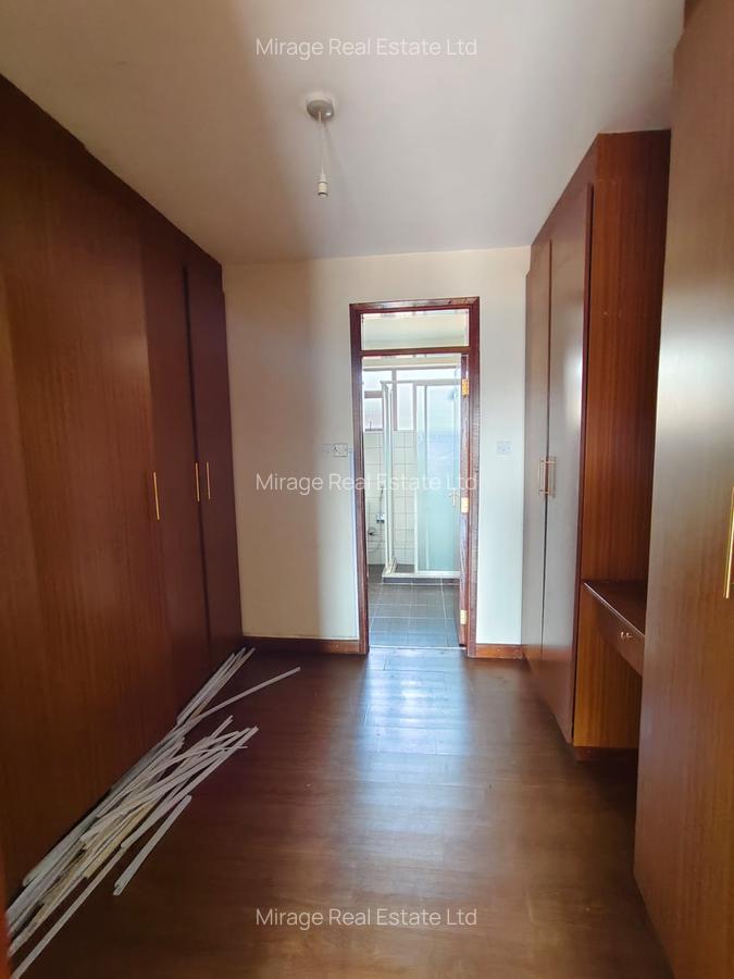 3 Bed Apartment with En Suite in Kilimani - 14