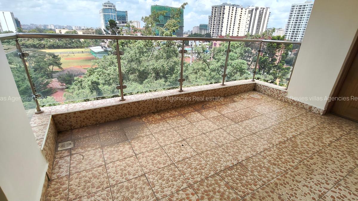 3 Bed Apartment with Garden at Parklands - 9