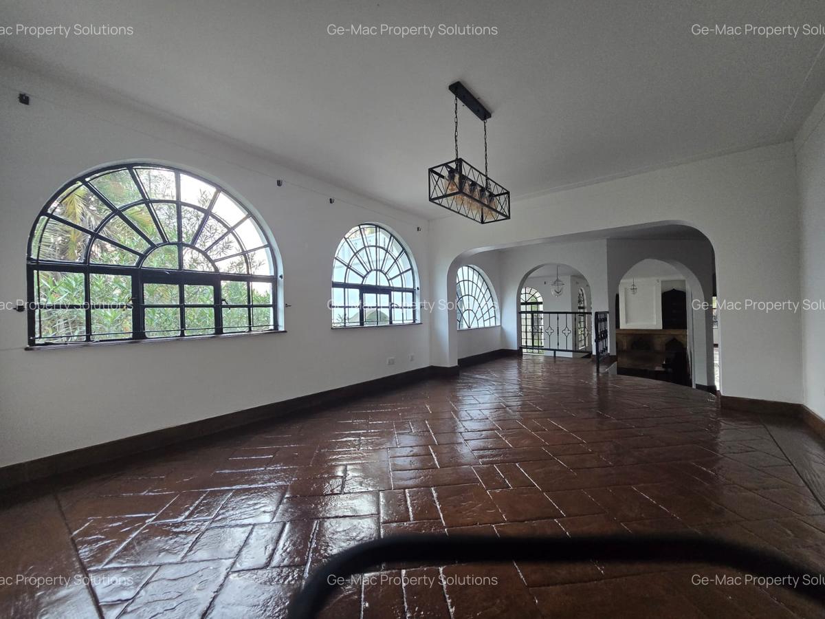 5 Bed House with En Suite in Nyari - 18
