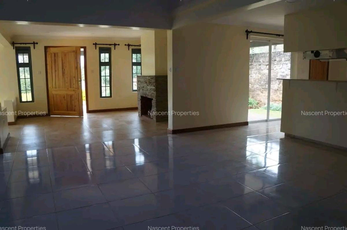 3 Bed House with En Suite in Nyari - 4