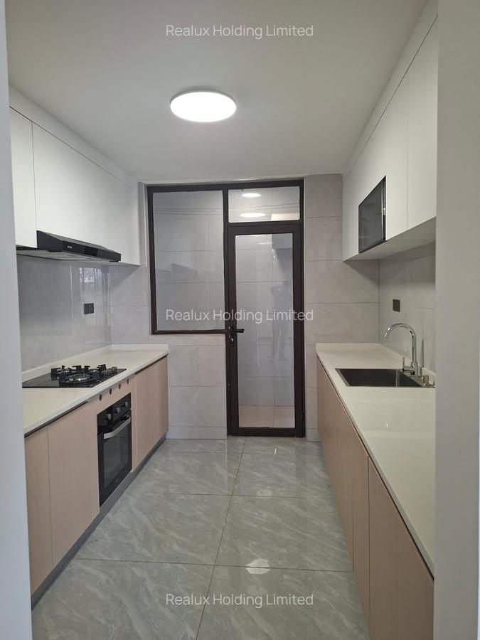2 Bed Apartment with En Suite in Riverside - 13