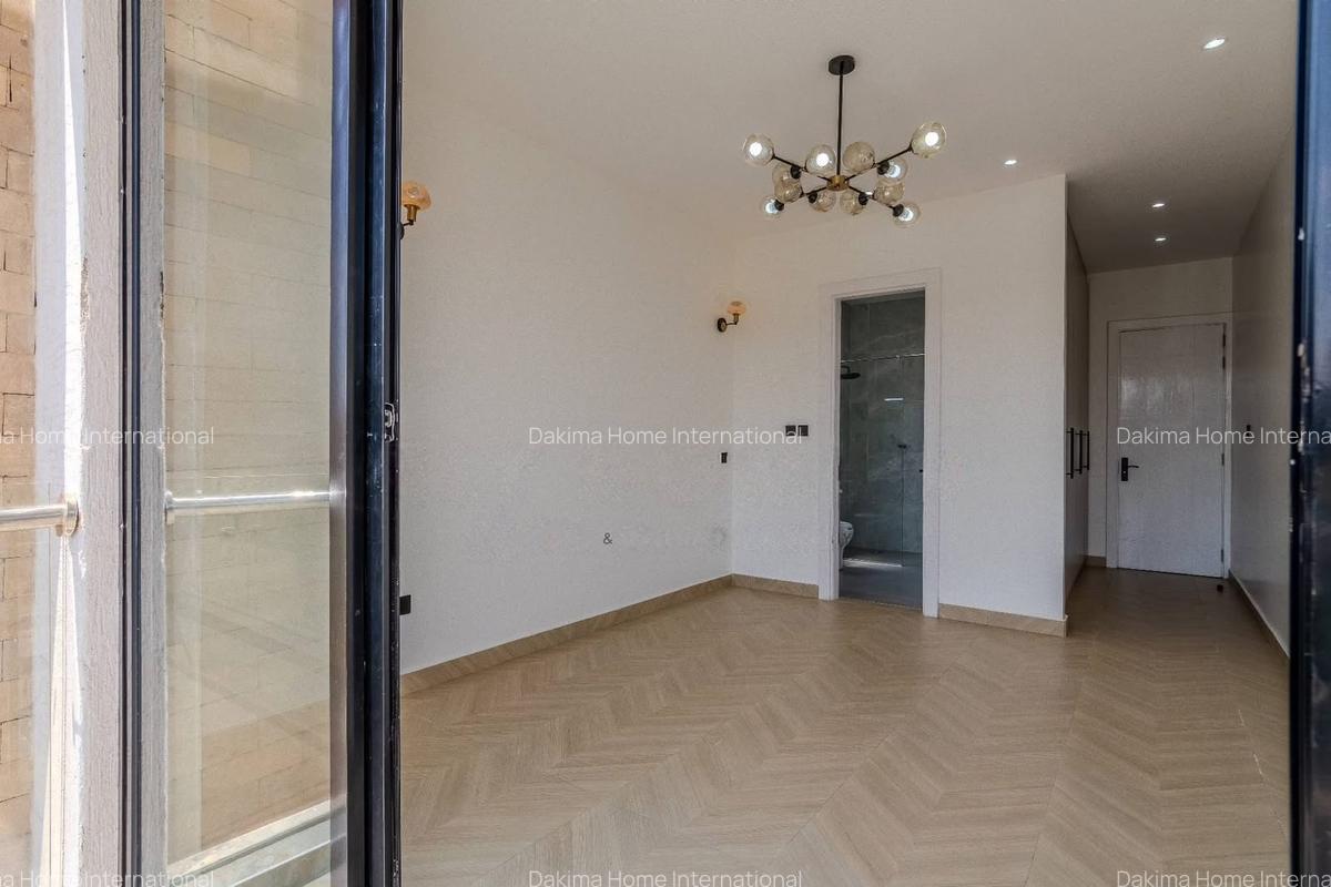 2 Bed Apartment with En Suite in Runda - 12