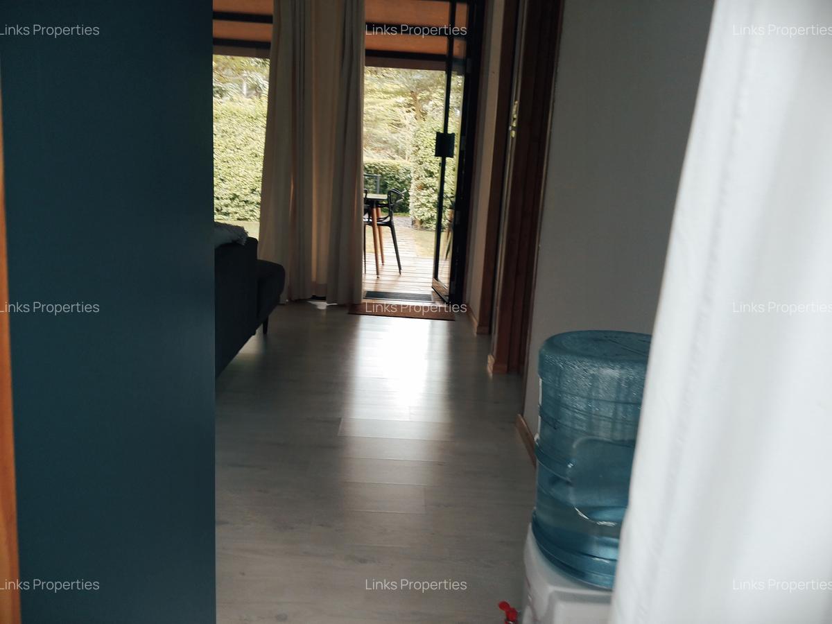 2 Bed House with En Suite at Karen Road - 5
