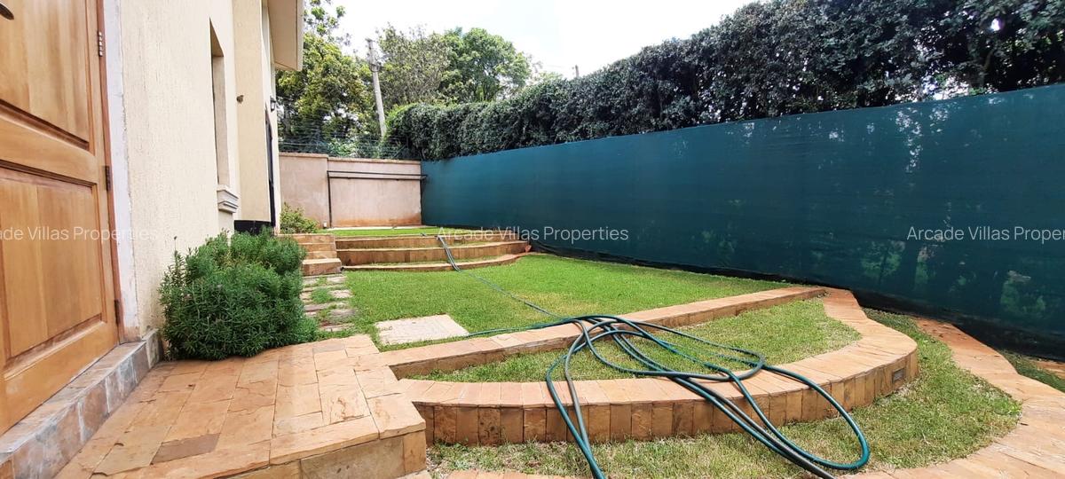 5 Bed Townhouse with En Suite in Lavington - 18