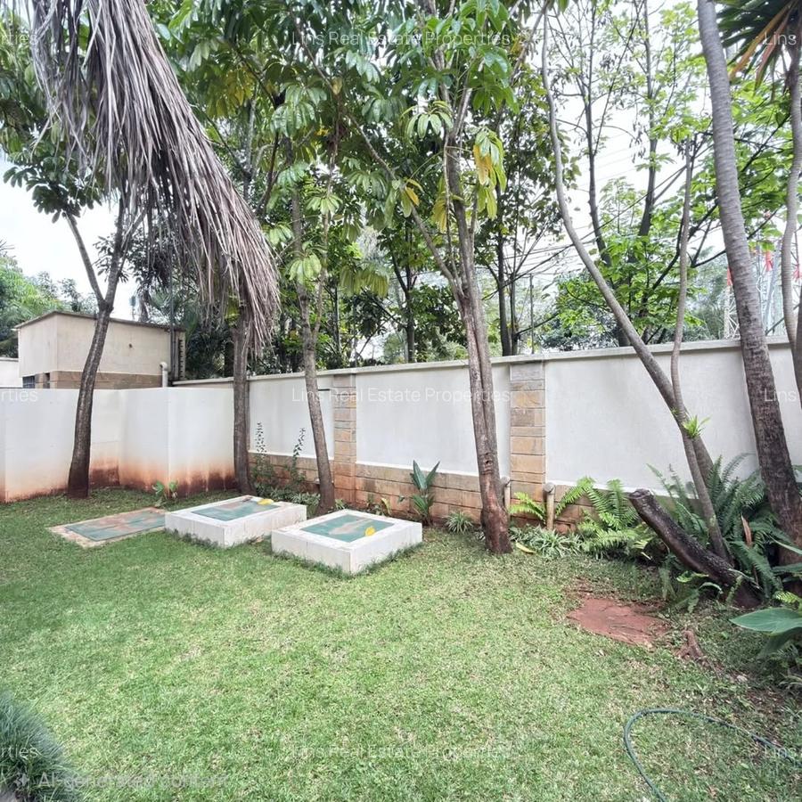 5 Bed Townhouse with En Suite in Lavington - 12