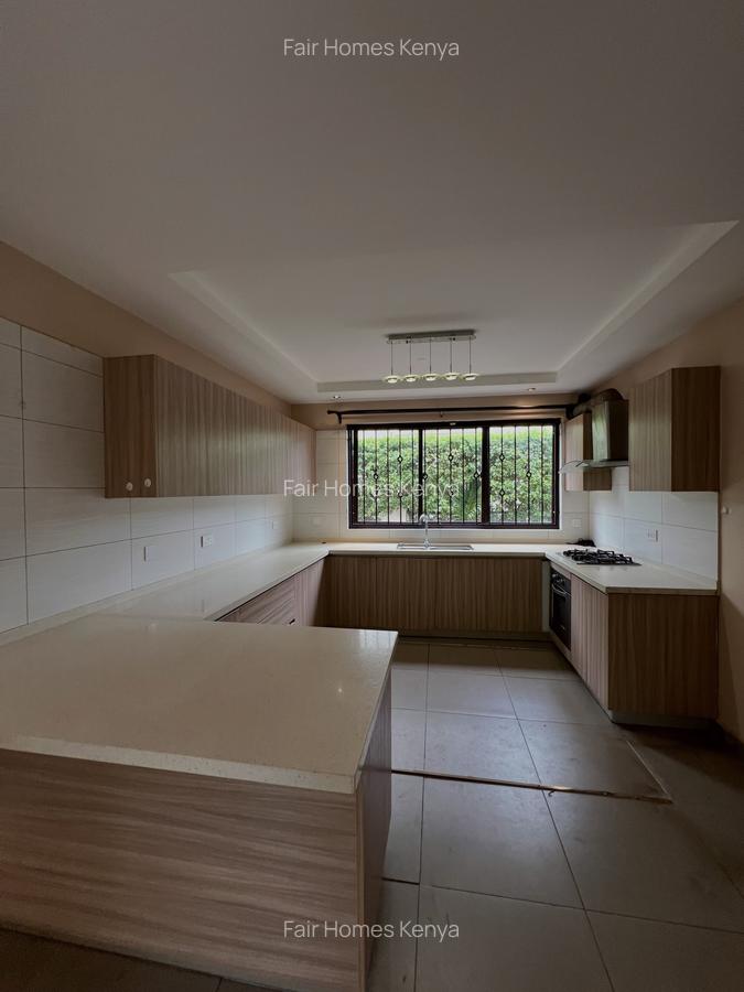 4 Bed Townhouse with En Suite at Lavington Green - 4