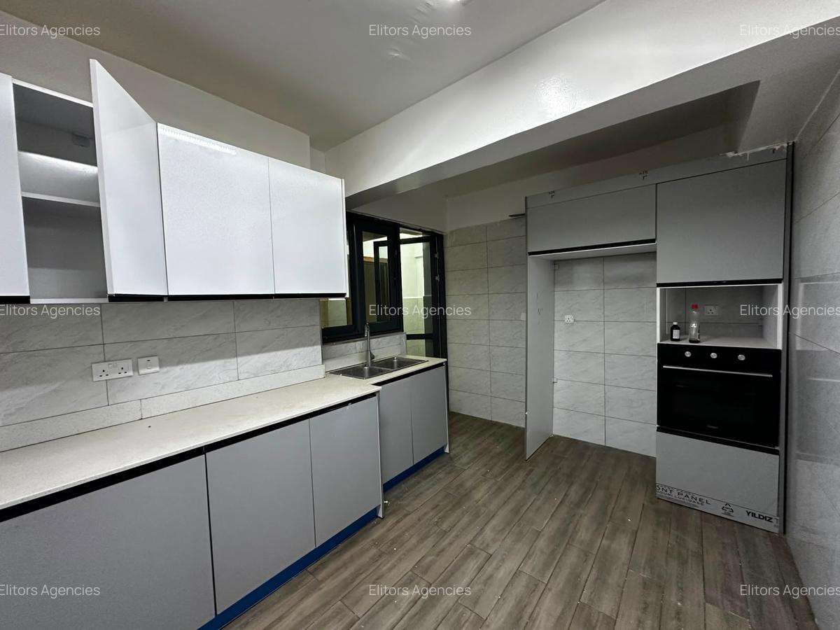 3 Bed Apartment with En Suite at 6Th Parklands Avenue - 2