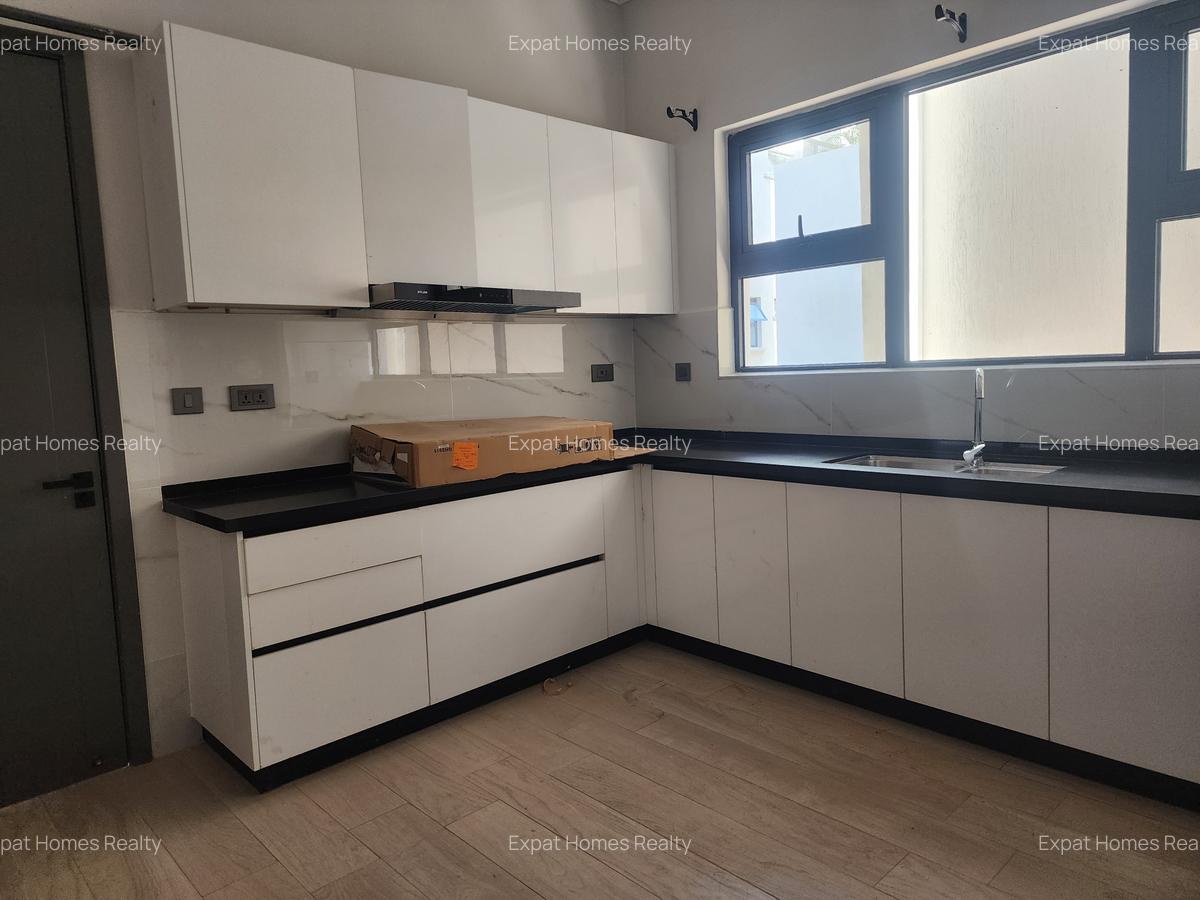 5 Bed Villa with Staff Quarters in Lavington - 10