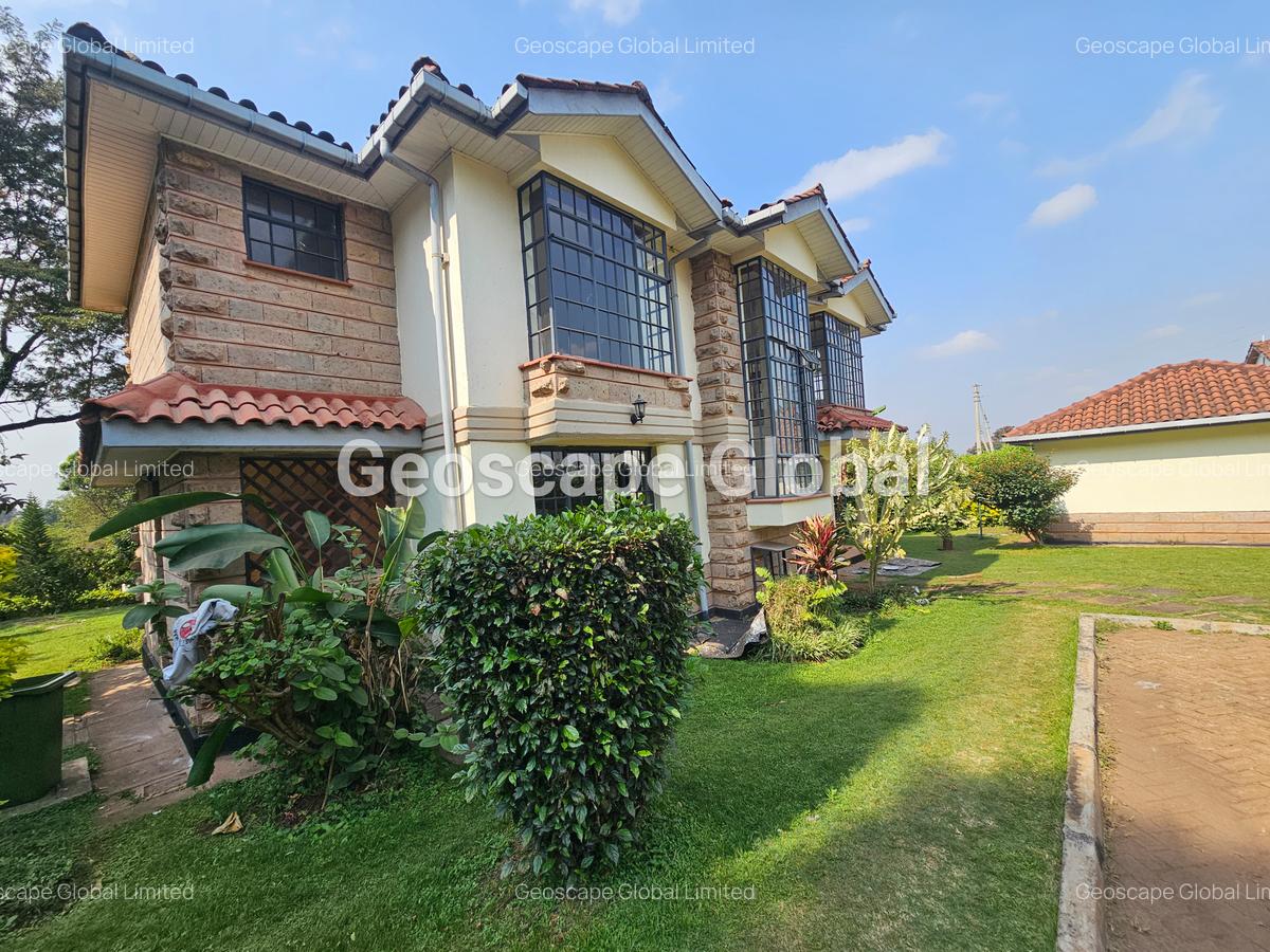 4 Bed House with En Suite in Nyari - 2