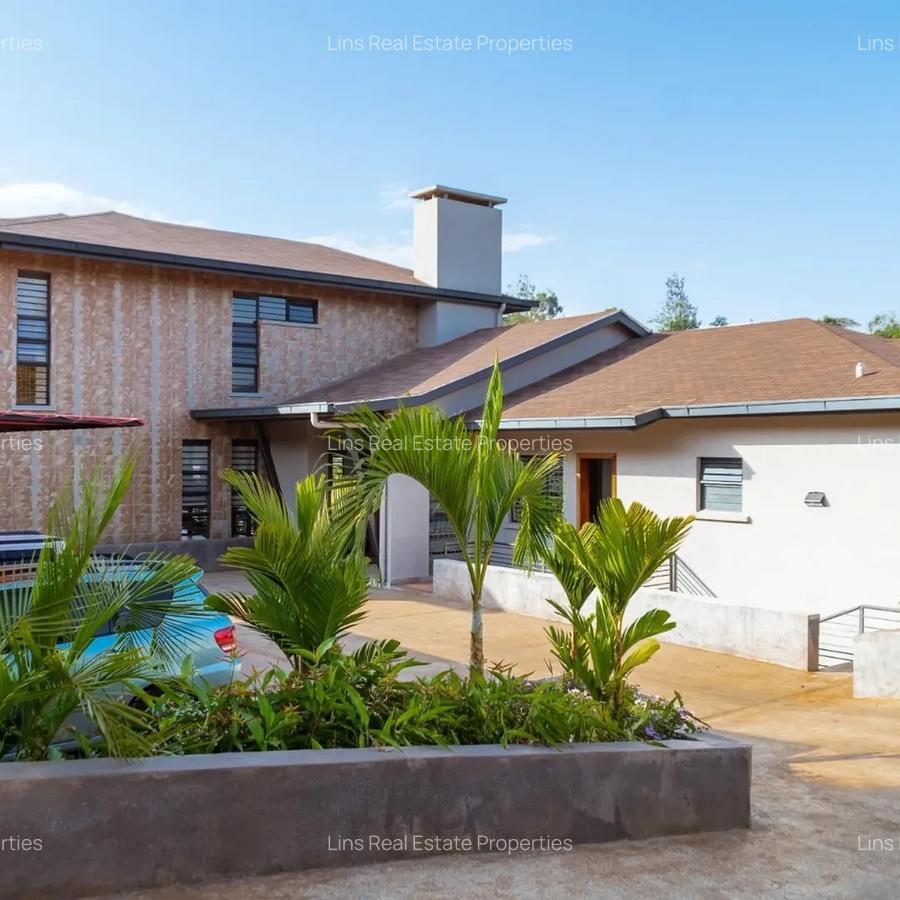 3 Bed House with En Suite in Rosslyn - 1