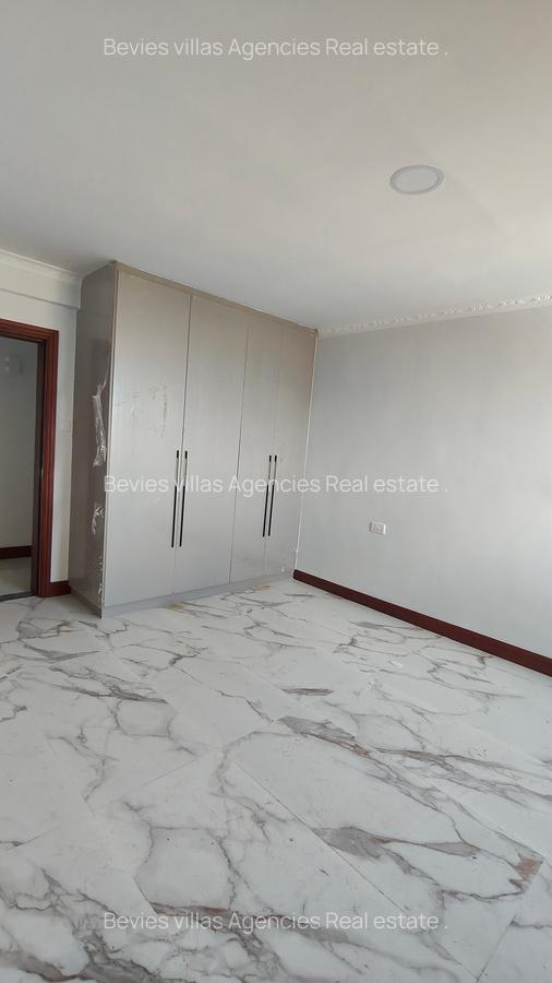 3 Bed Apartment with En Suite at Parklands - 10