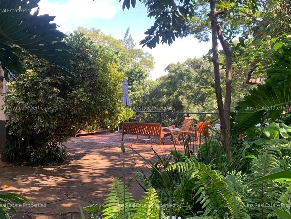 5 Bed House with En Suite in Gigiri - 5