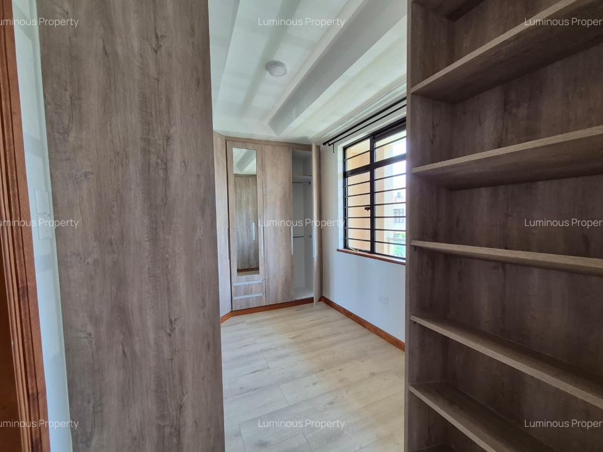 4 Bed House with En Suite at Membley - 12