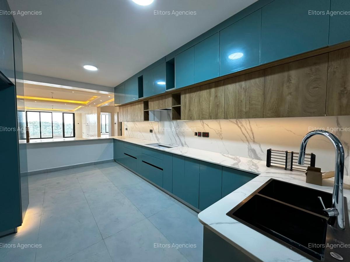 4 Bed Apartment with En Suite at 6Th Parklands Avenue - 6