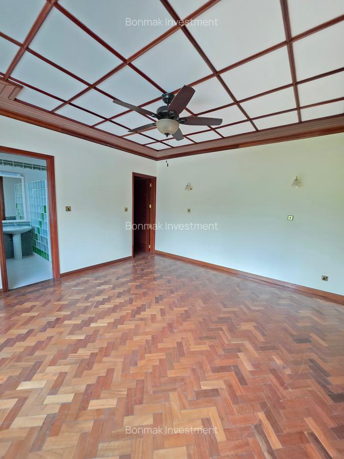 5 Bed House with En Suite at Old Runda. - 12