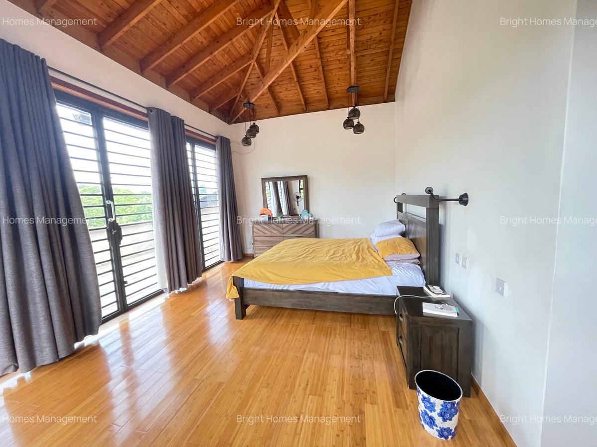 3 Bed House with En Suite in Rosslyn - 6