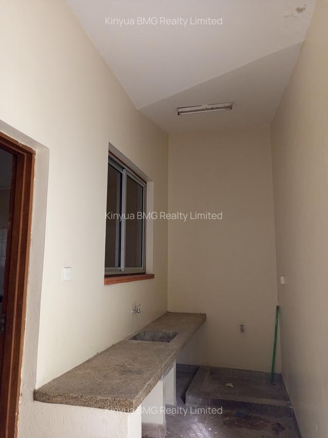 4 Bed Villa with En Suite at Links Road - 4