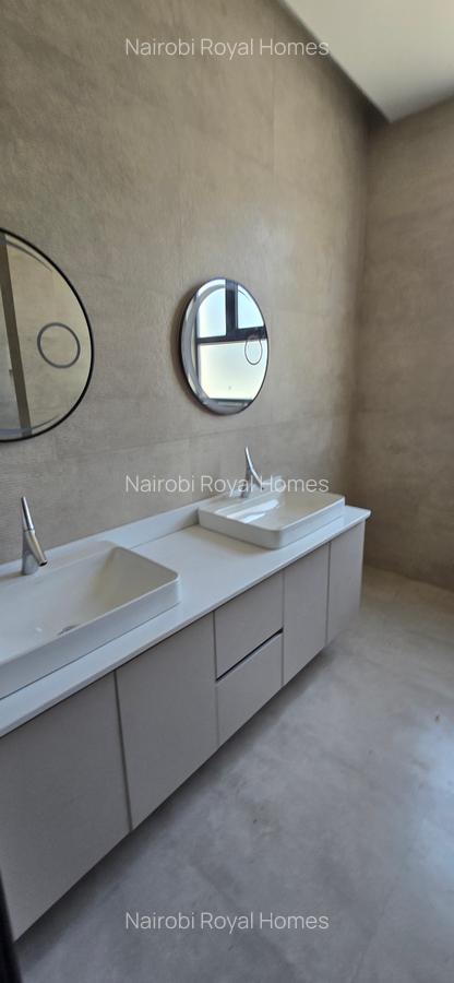 5 Bed Townhouse with En Suite at Lavington Off James Gichuru - 11