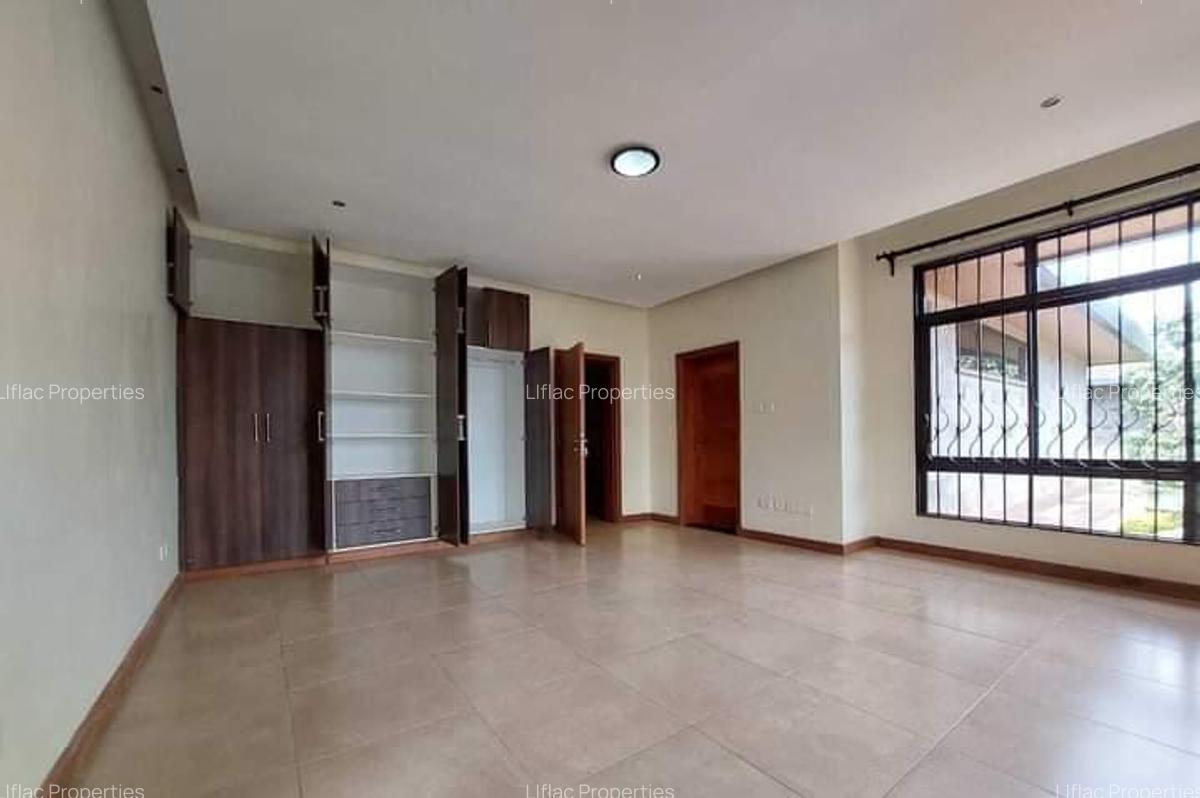 4 Bed Townhouse with En Suite in Runda - 13