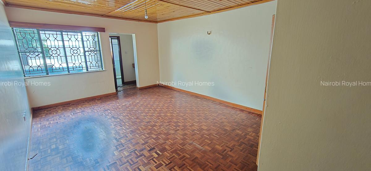 5 Bed Townhouse with En Suite at Royal Villas - 12