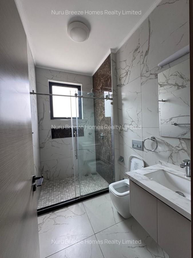 5 Bed Townhouse with En Suite in Lavington - 7