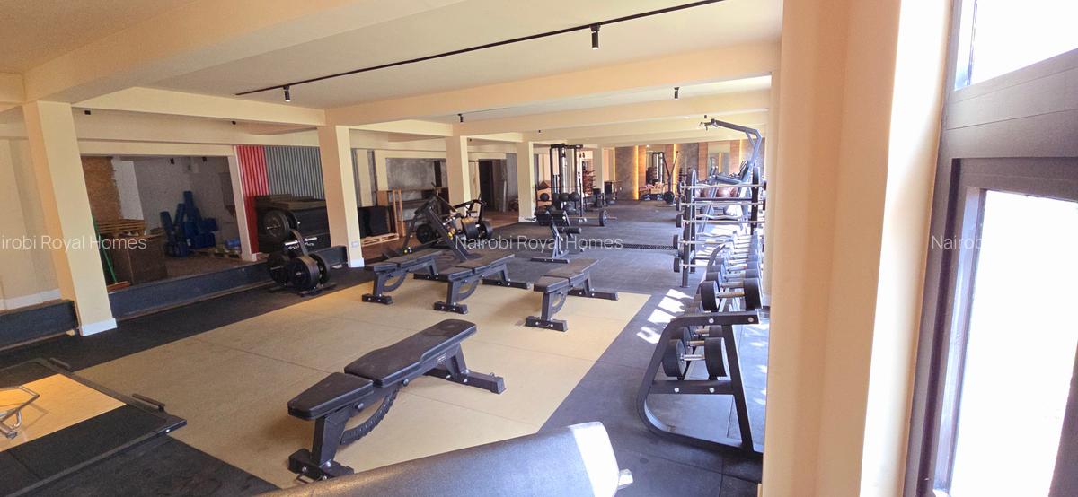 5 Bed Townhouse with En Suite at Palm Valley - 19