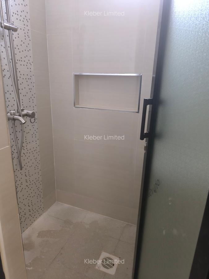 4 Bed Townhouse with En Suite at Western Bypass - 13