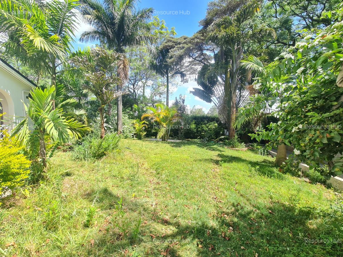 4 Bed House with En Suite at Runda - 2