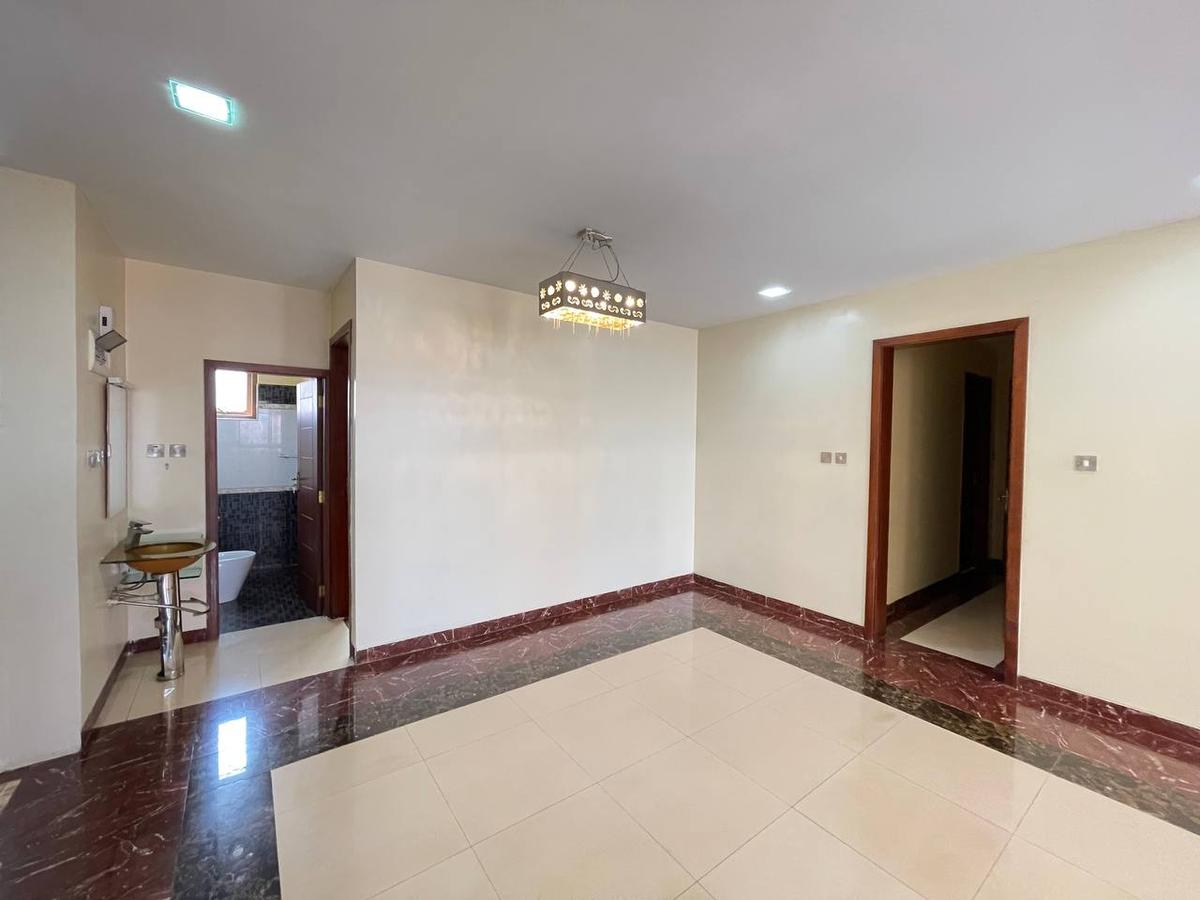 4 Bed Apartment with En Suite in Lavington - 8