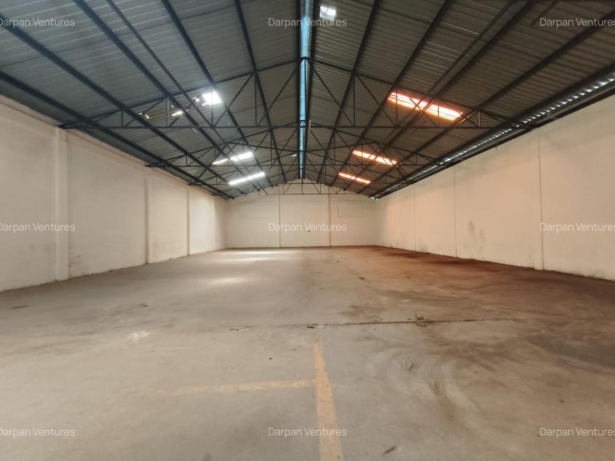 5,000 ft² Warehouse with Service Charge Included in Industrial Area - 8