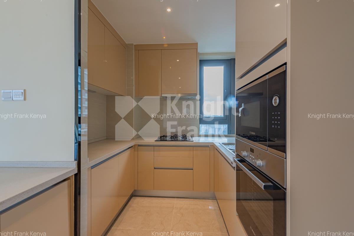 Serviced 1 Bed Apartment with En Suite at Global Trade Centre - 4