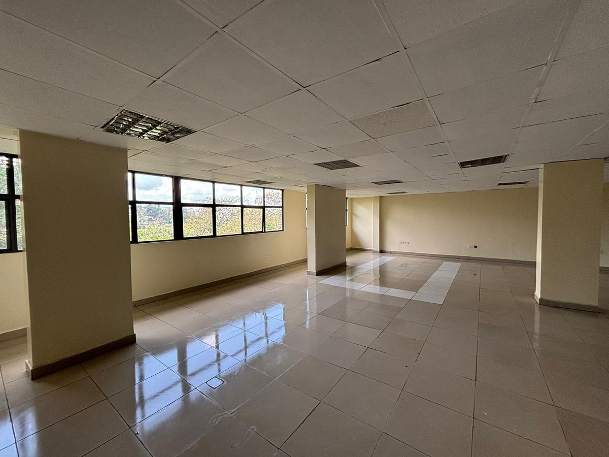 2,100 ft² Office with Fibre Internet in Lavington - 3