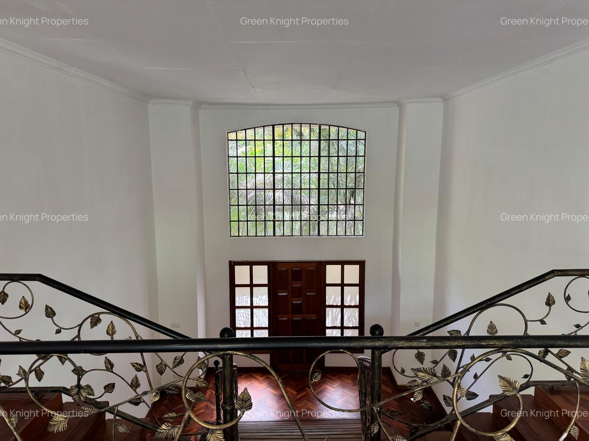 4 Bed House with En Suite in Karen - 9