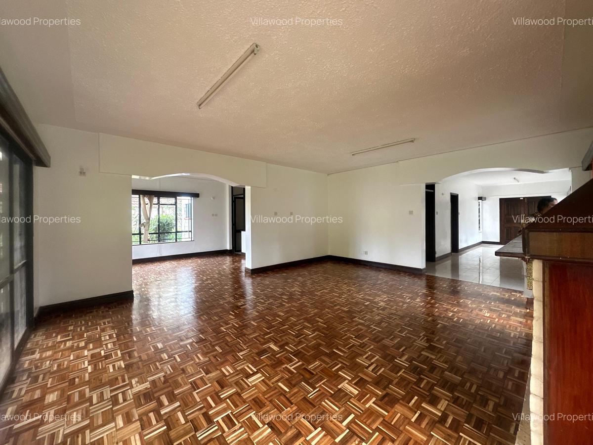 5 Bed Villa with En Suite in Lavington - 16