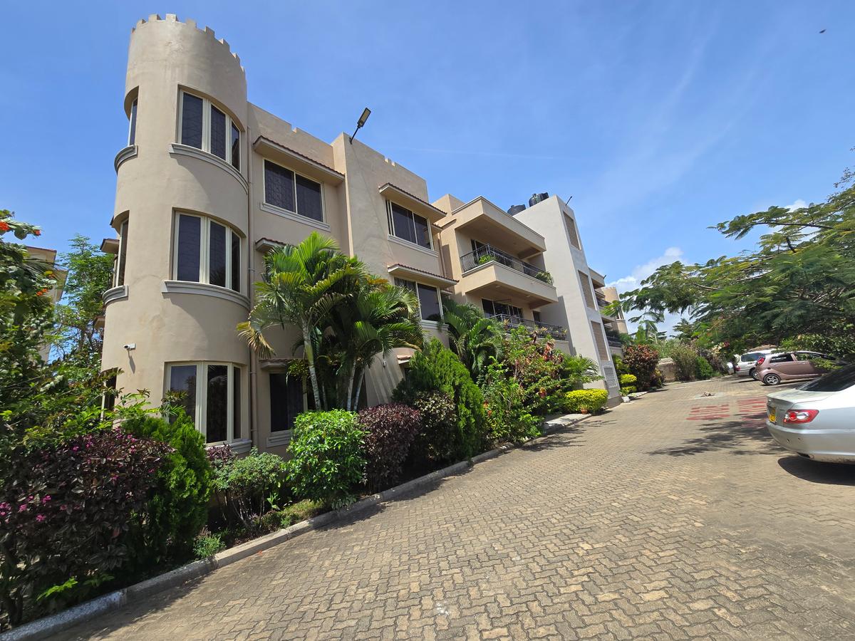 3 Bed Apartment with En Suite in Nyali Area - 1