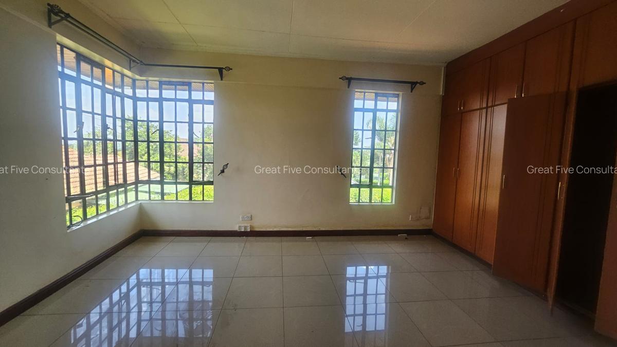 5 Bed Villa with En Suite in Runda - 7