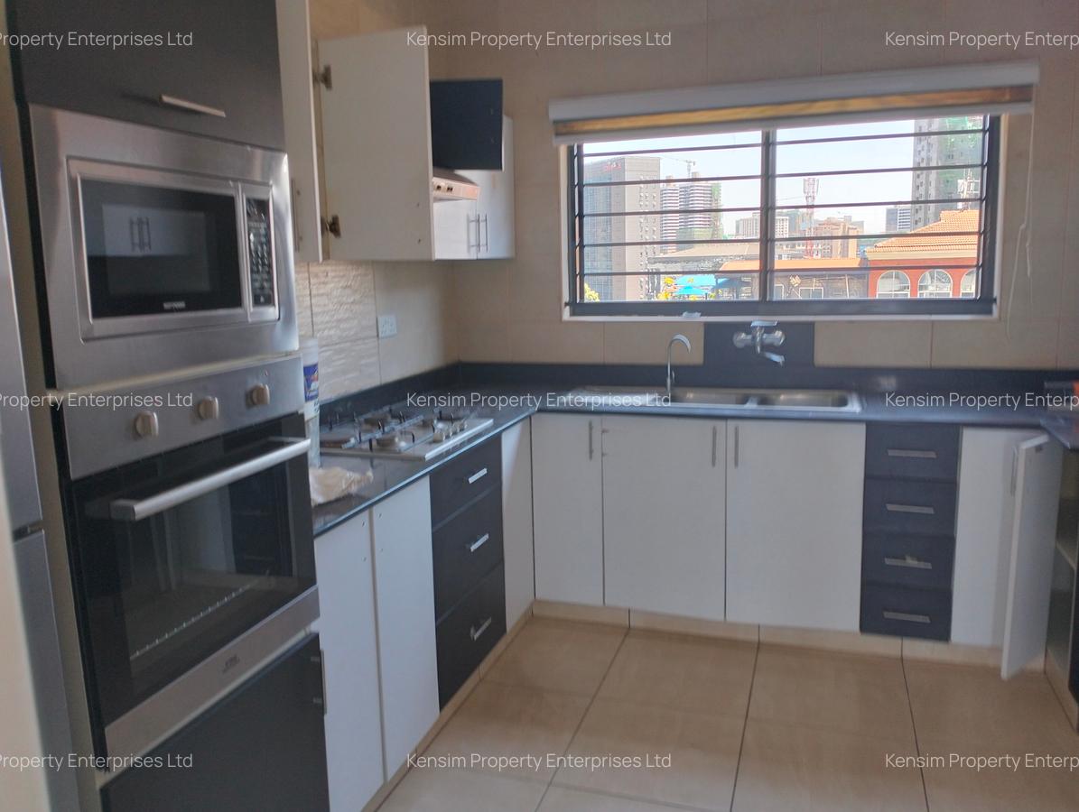 3 Bed Apartment with En Suite in Westlands Area - 5
