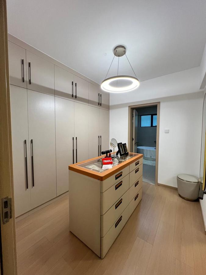 5 Bed Apartment with Swimming Pool in Kilimani - 17