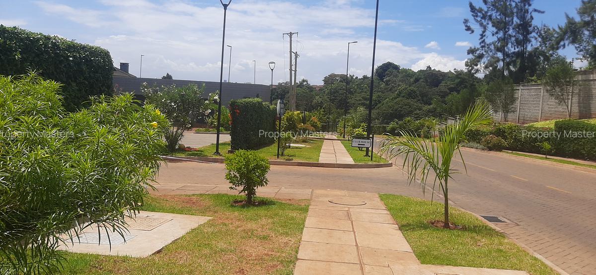 3 Bed Villa with En Suite at Five Star Estate - 5