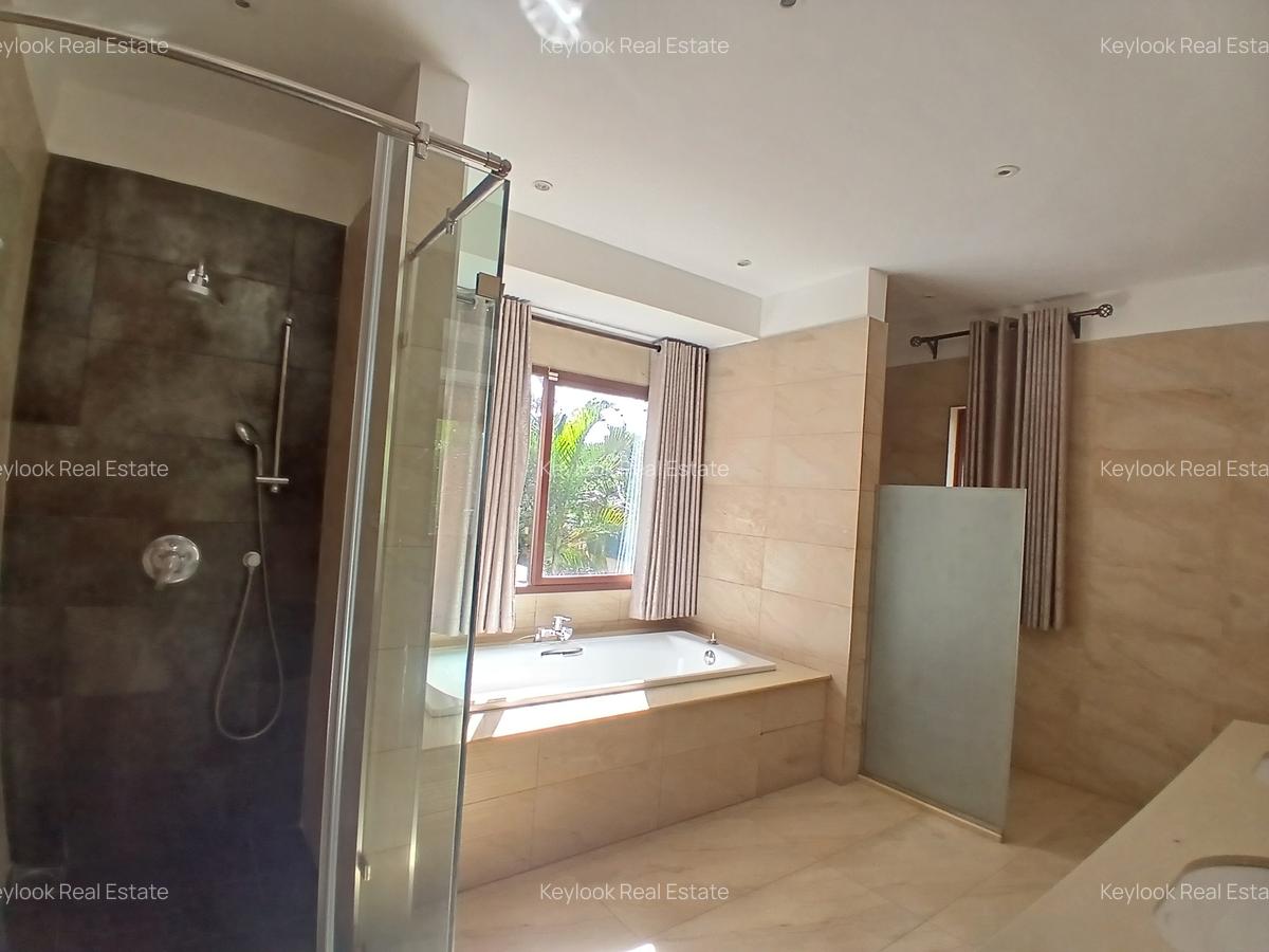 5 Bed Townhouse with En Suite at Lavington Green - 10