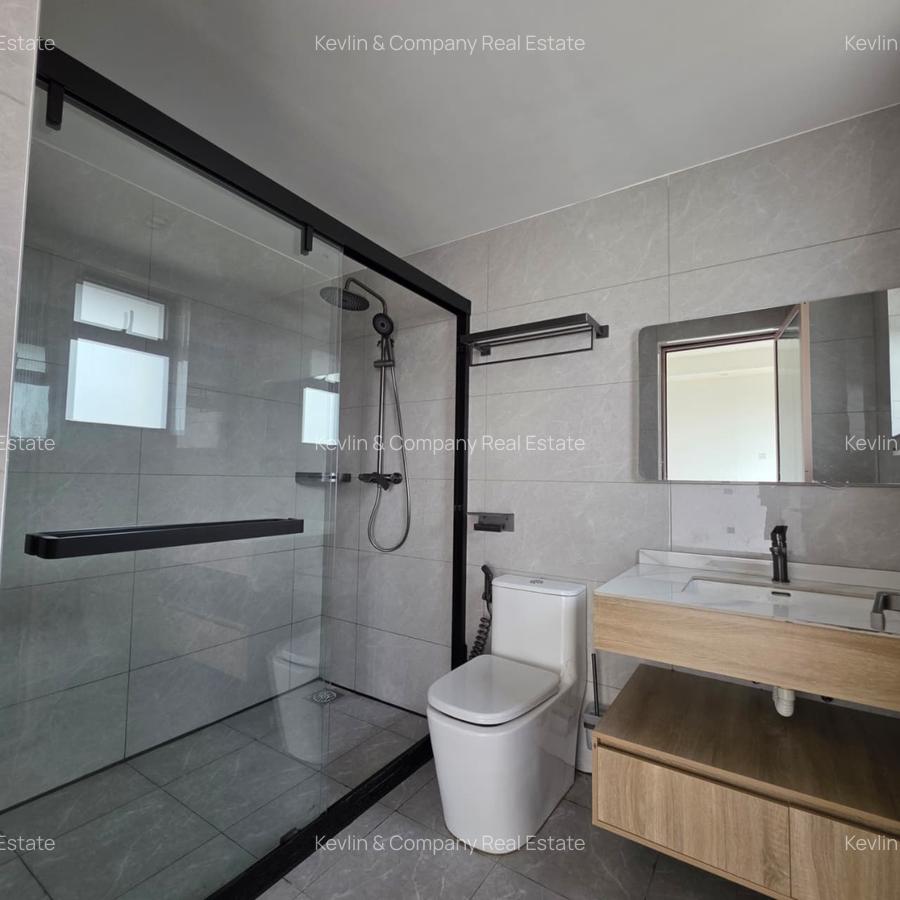 3 Bed Apartment with En Suite in Riverside - 10