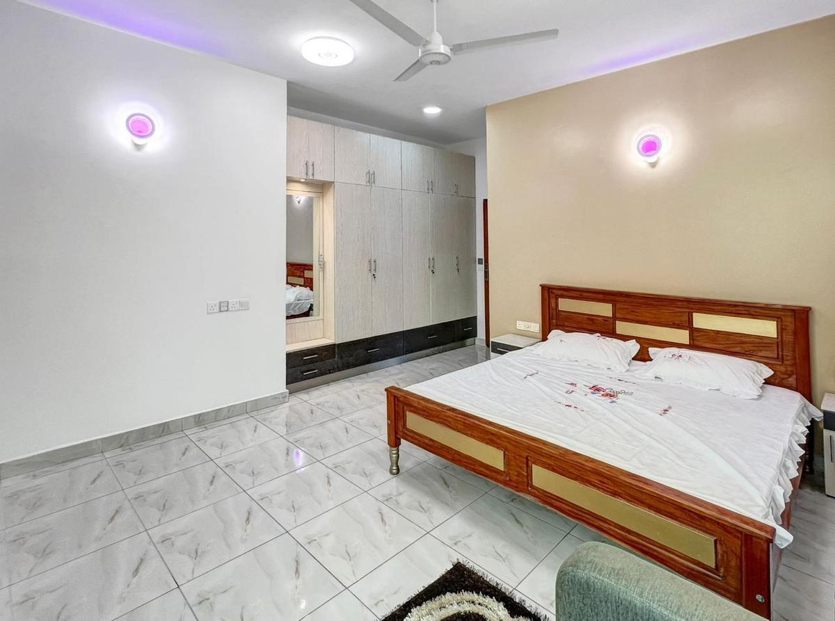 2 Bed Apartment with En Suite at Malindi Cbd - 9