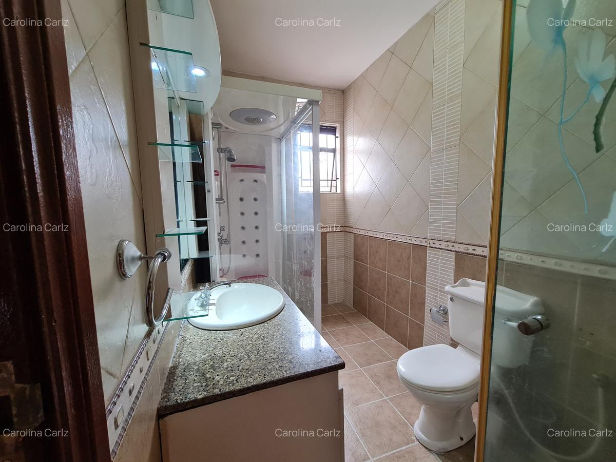 4 Bed Townhouse with En Suite in Brookside - 10