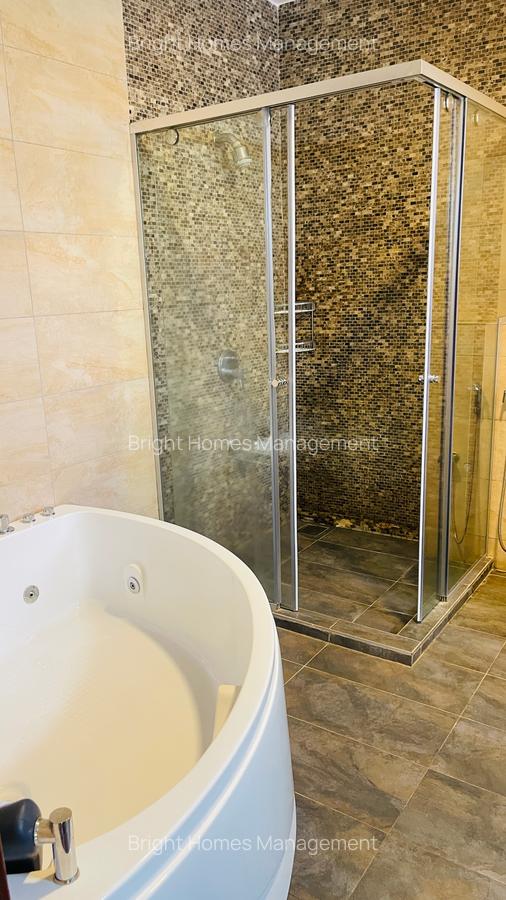 5 Bed Townhouse with En Suite in Lavington - 7