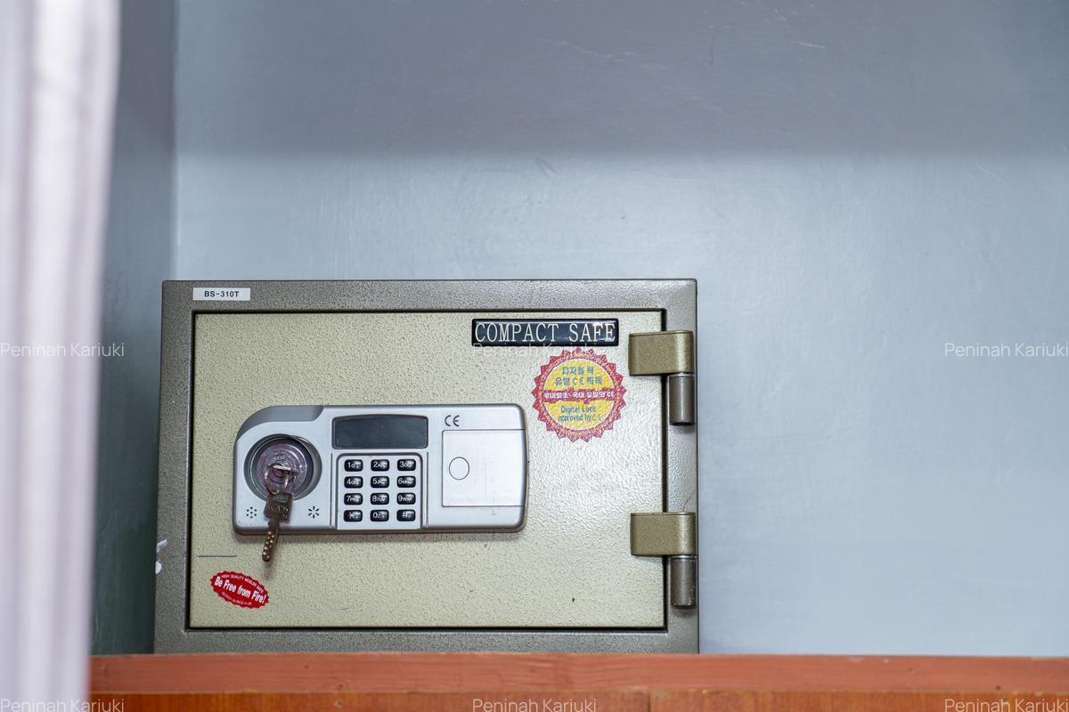 3 Bed House with En Suite at Off Eastern Bypass Towards Membley - 13