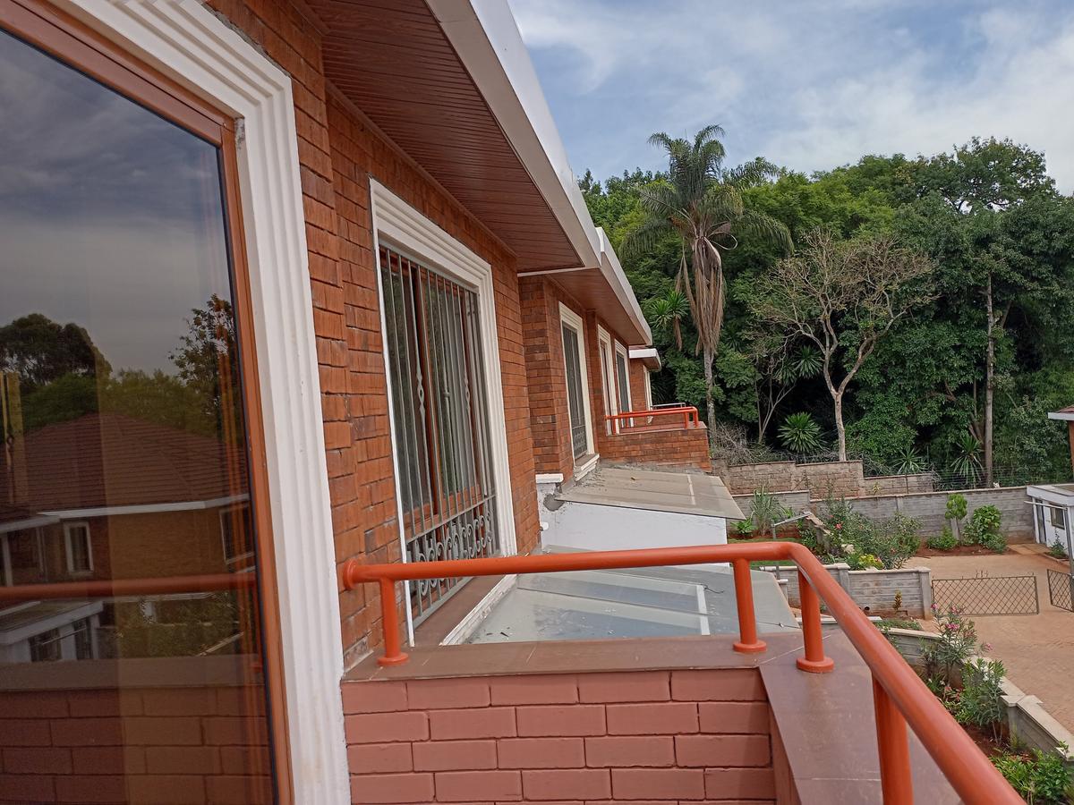 5 Bed House with En Suite at Kyuna - 16