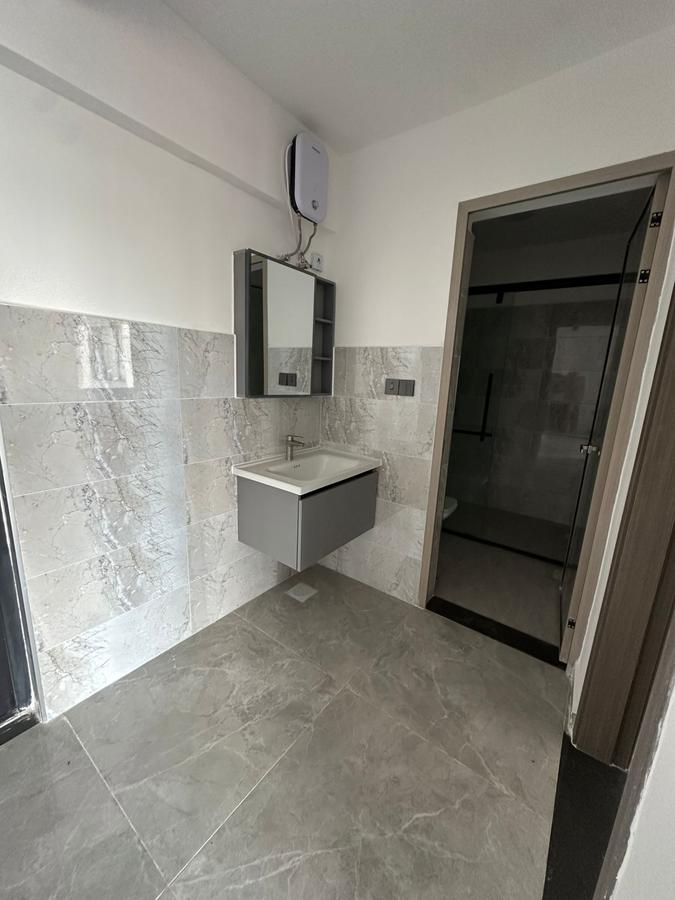 1 Bed Apartment with En Suite at Valley Arcade - 5