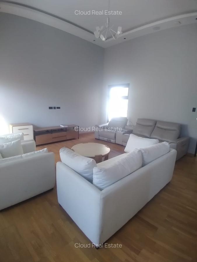 4 Bed Townhouse with En Suite in Lavington - 2