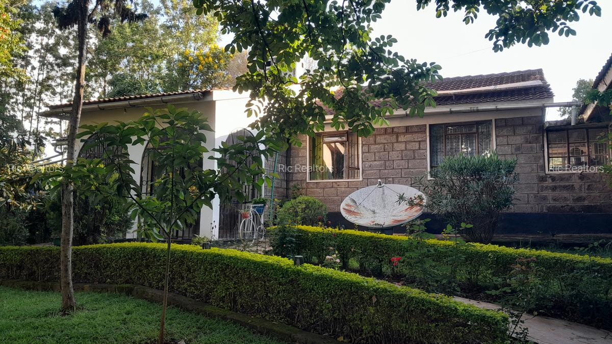 4 Bed House with En Suite at Kerarapon Drive - 1